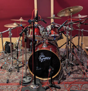 darren-t-elliott-gretsch-drum-set-in-studio