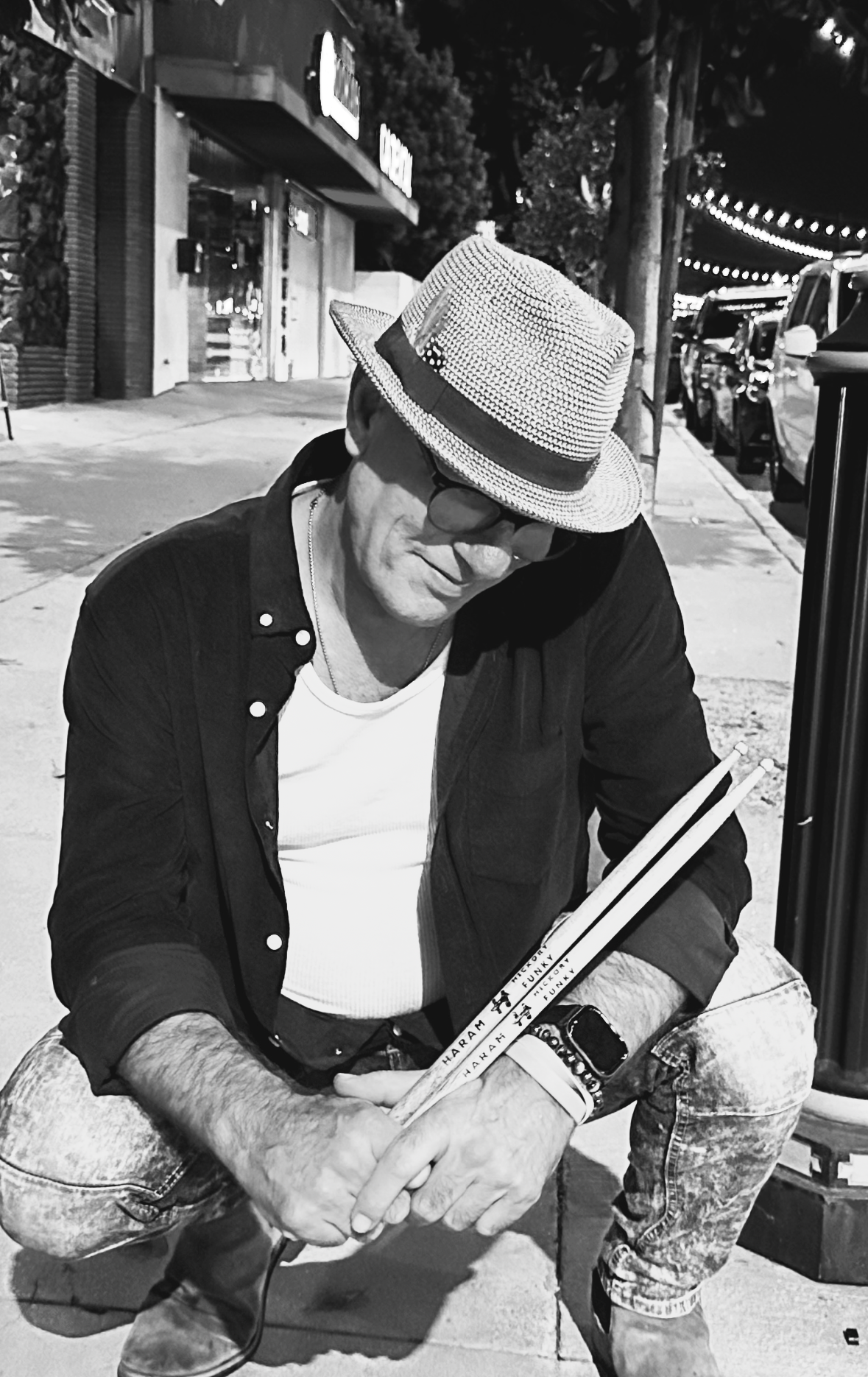 Los-Angeles-based-professional-drummer,-Darren-T.-Elliott